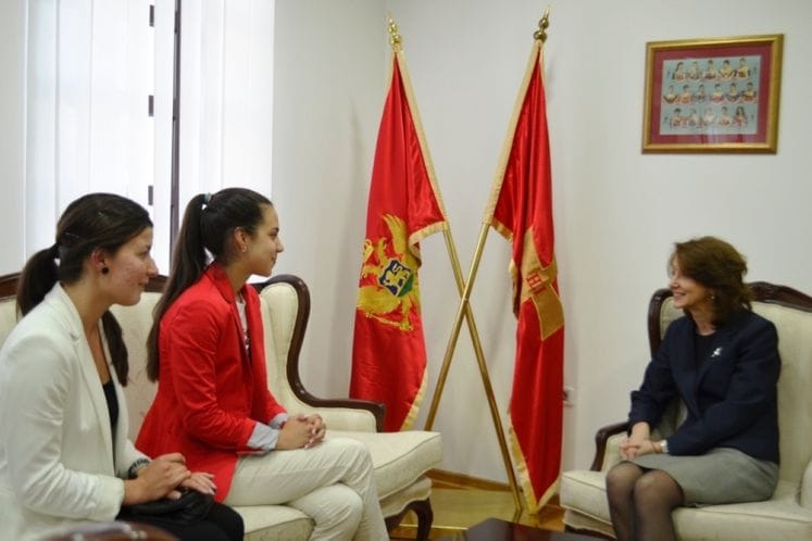 Ministar odbrane sastala se sa najmlađim crnogorskim kadetkinjama