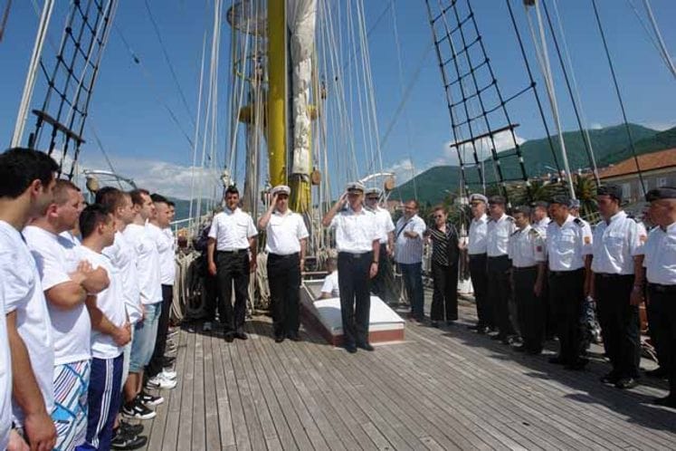Pripadnici MVCG i studenti Fakulteta za pomorstvo na zajedničkoj plovidbi