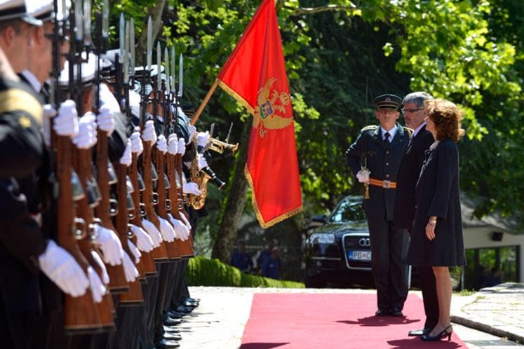 Novinarska pitanja nakon susreta ministara odbrane Pejanović-Đurišić i Jakič