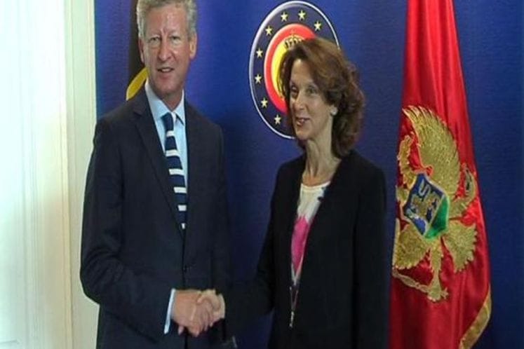 Brisel : Sastanak ministra odbrane Milice Pejanović-Djurišić sa ministrom odbrane Belgije Piterom de Kremom i izjava ministra de Krema