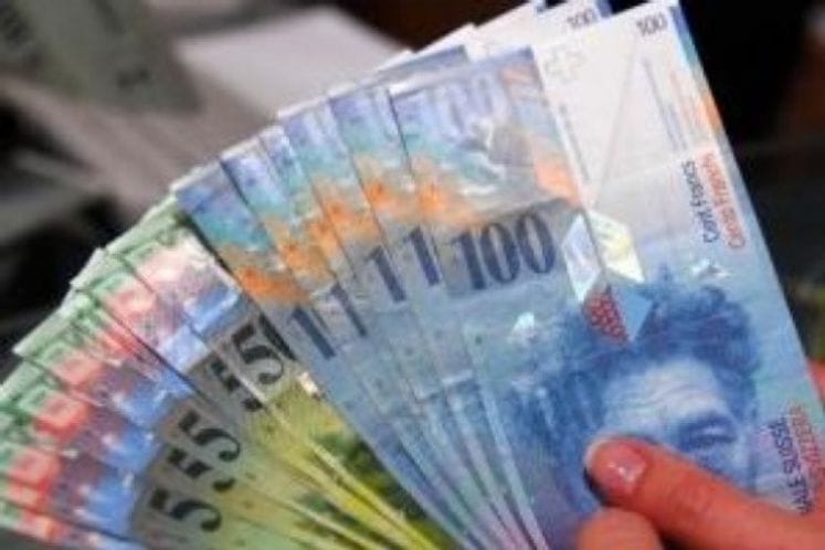 Osumnjičeni da su otuđili oko 47.000 franaka i 12.000 eura