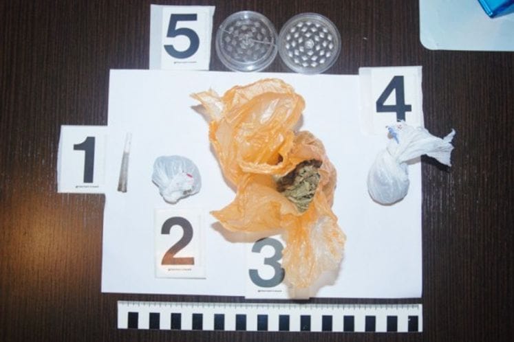 Lišen slobode osumnjičeni za KD neovlašćena proizvodnja, držanje i stavljanje u promet opojnih droga