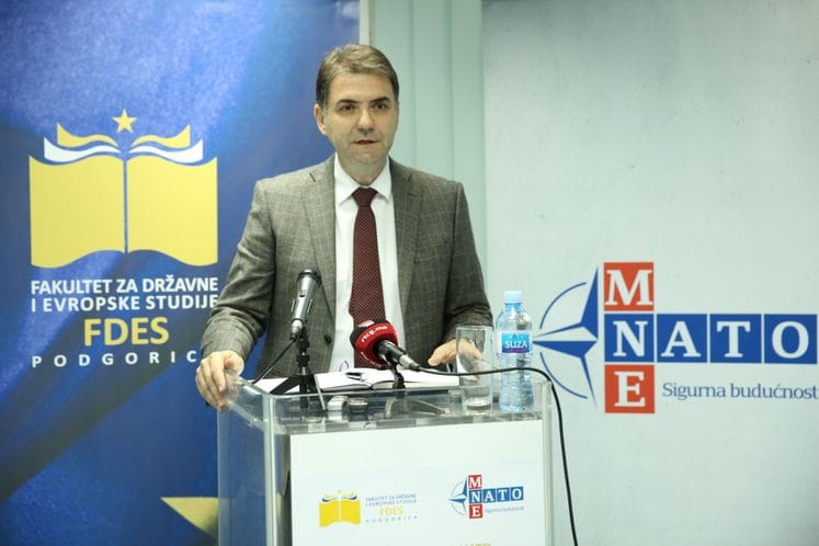 Ministar Ivanović razgovarao sa studentima FDES-a o benefitima članstva u NATO