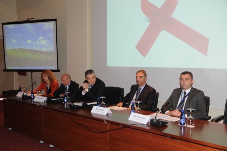 Državni sekretar Zoran Kostić govorio na Nacionalnoj konferenciji o HIV/AISD-u u Miločeru