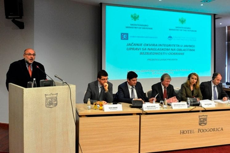 Predstavljen projekat „Jačanje integriteta u javnoj upravi sa naglaskom na sektor bezbjednosti i odbrane“