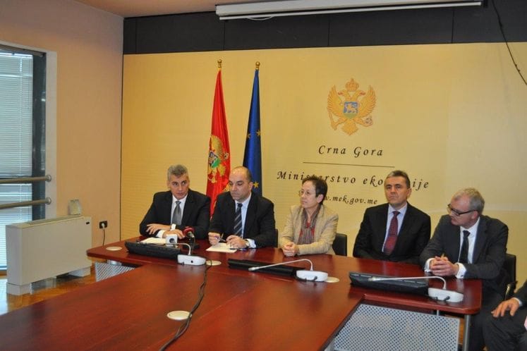 Saopštenje: Potpisivani Ugovori o finansiranju (donaciji) u oblasti saobraćaja i Posebni Ugovor o realizaciji Programa energetske efikasnosti u javnim zgradama – faza II sa KfW bankom