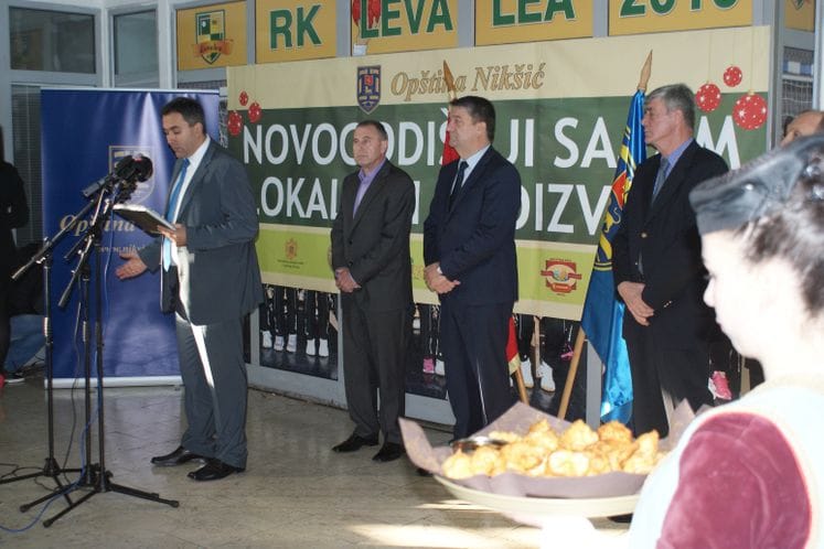 Saopštenje: U Nikšiću otvoren Novogodišnji sajam lokalnih proizvoda