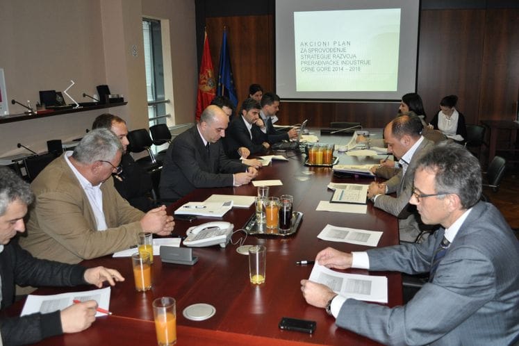 SAOPŠTENJE: Održan Okrugli sto u okviru pripreme Akcionog plana za sprovođenje Strategije razvoja prerađivačke industrije u Crnoj Gori 2014-2018