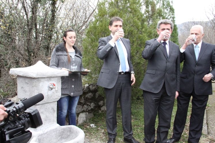 Saopštenje: Ministar Ivanović otvorio vodovod Košćelovac u Martinićima i obišao više poljoprivrednih proizvođača sa područja Danilovgrada