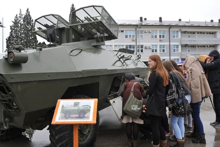 Gimnazijalci iz Pljevalja posjetili Vojsku