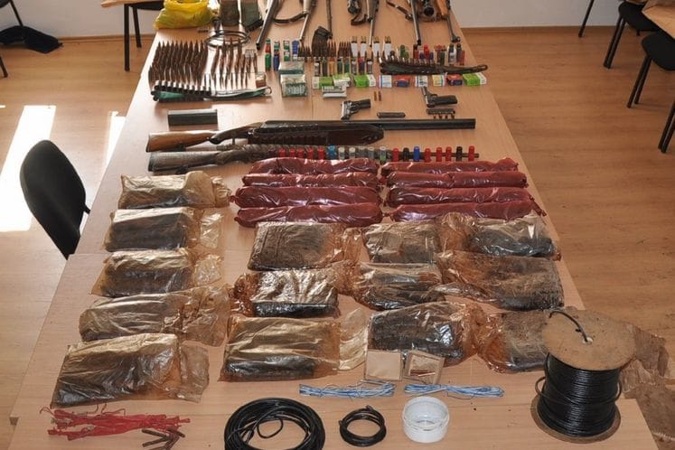 U Nikšiću oduzeta veća količina eksploziva, oružja i municije