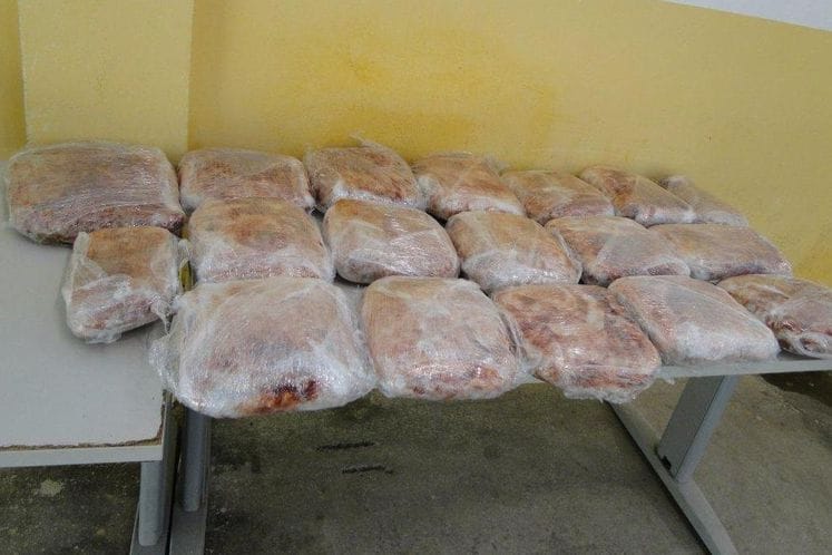 Policijski i carinski službenici otkrili 20 kg skanka u vozilu na graničnom prelazu