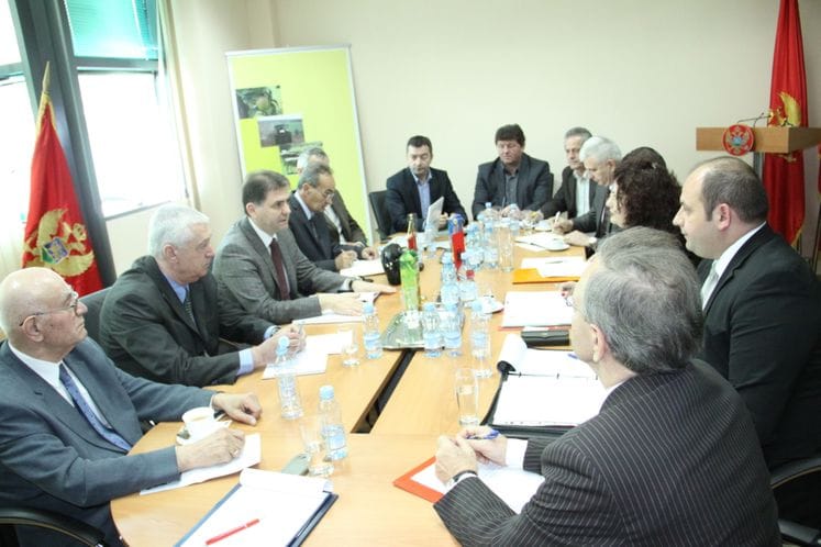 Saopštenje: Ministar Ivanović razgovarao sa predstavnicima komisija Crne Gore i Albanije koje rade na reagulaciji voda Skadarskog jezera i Bojane