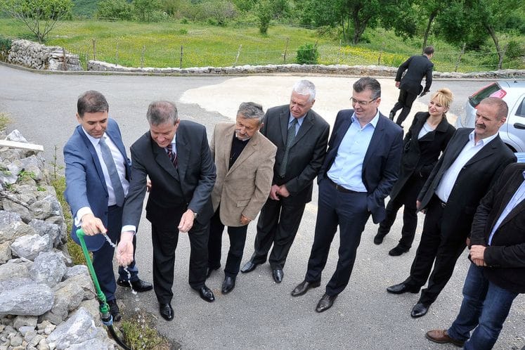 Saopštenje: Ministar Ivanović otvorio vodovod u Gluhom Dolu u zaseoku Jasen