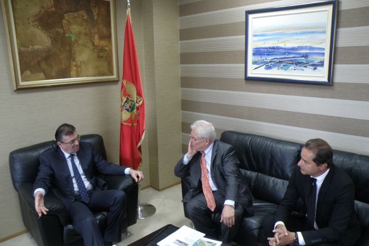 Saopštenje: Gvozdenović i Viting razgovarali o daljem unaprijeđenju saradnje u oblasti investicija i turizma