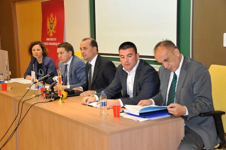 Izlaganje direktora direktorata Goran Kuševije na obuci za multidisciplinarni tim za zaštitu od nasilja u porodici