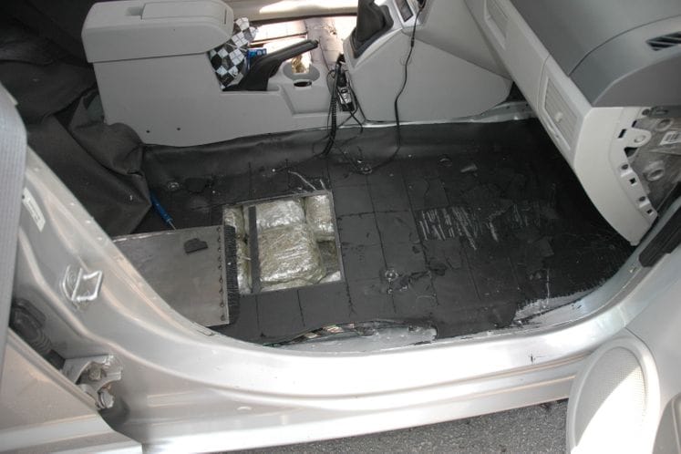 Policijski i carinski službenici spriječili krijumčarenje 22,6 kg marihuane preko GP Debeli brijeg