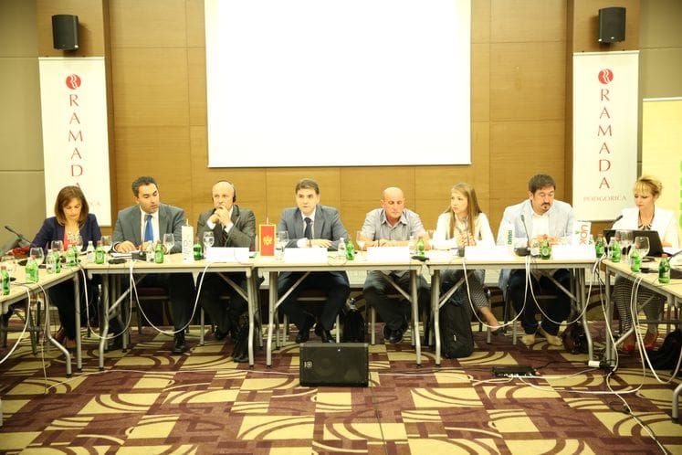 Saopštenje: Ministar Ivanović otvorio Konferenciju: Uloga porodičnih poljoprivrednih gazdinstava u razvoju ruralnih područja