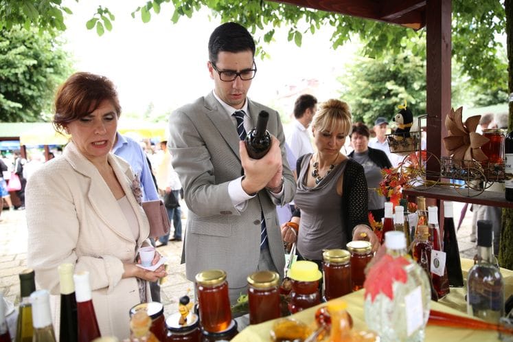 Saopštenje: Na Cetinju održana 18. po redu manifestacija „Miris lipa i meda“