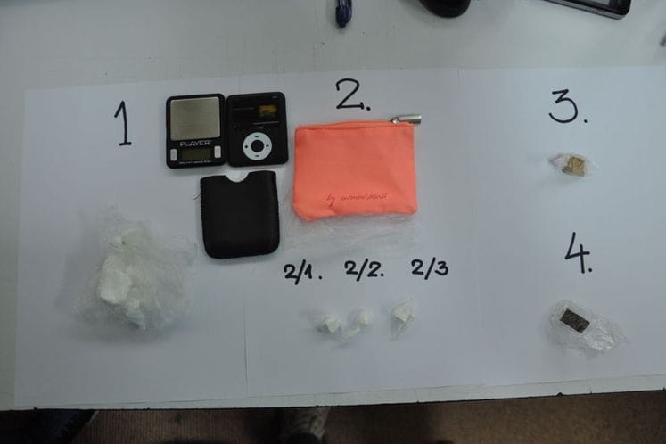 Lišen slobode osumnjičeni za KD neovlašćena proizvodnja, držanje i stavljanje u promet opojnih droga