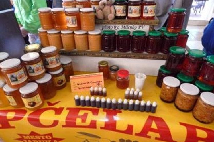 Saopštenje: Pomoćnik ministra za ruralni razvoj Darko Konjević u Pljevljima otvorio V Regionalnu izložbu meda, pčelinjih proizvoda i pčelarske opreme