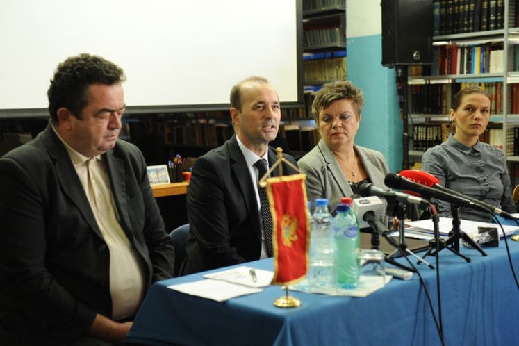 Okrugli sto:" Ekonomsko osnaživanje žene i njene uloge u društvu u procesu evropskih integracija"