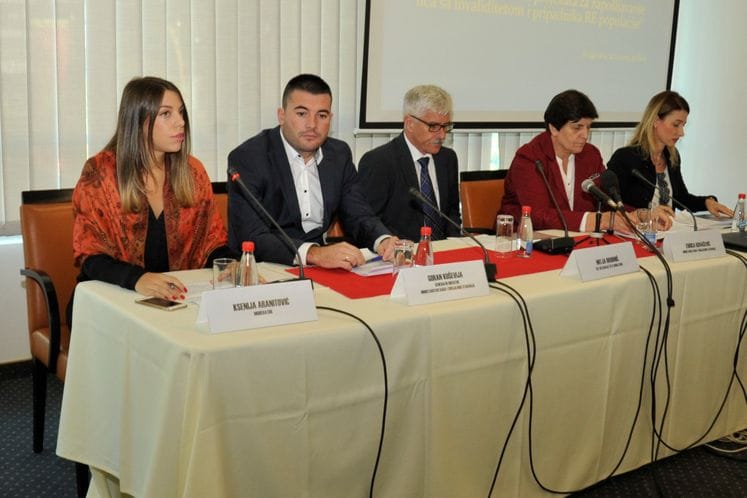 SAOPŠTENJE : Otvoren Poziv za dodjelu bespovratnih sredstava „Sprovođenje obuka i projekata za zapošljavanje lica sa invaliditetom i pripadnika RE populacije“