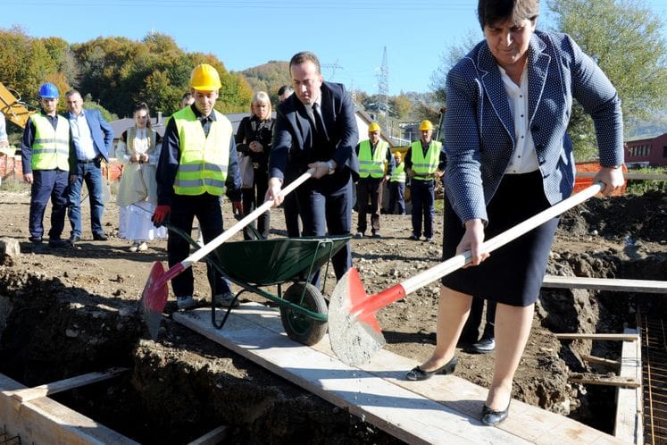 Ministarka Zorica Kovačević otvorila Dnevni boravak za stare i postavila kamen temeljac za izgradnju stambene zgrade za sedam porodica iz naselja Rudnica u Mojkovcu
