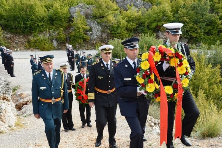 Admiral Dragan Samardžić položio vijenac na spomenik na Tuđemilu