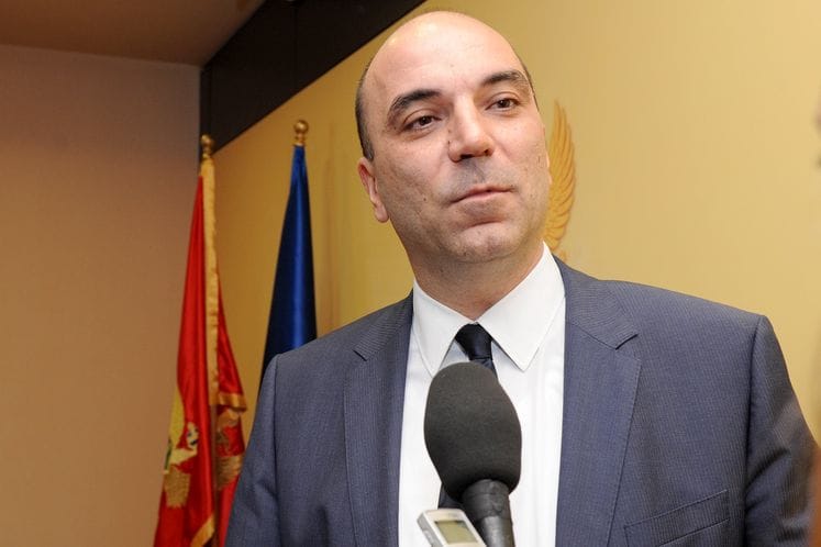 Izjava ministra ekonomije Vladimira Kavarića, povodom Ugovora o prenosu Ugovora o zakupu zemljišta i izgradnji vjetrolelektrane lokalitet Možura između Vlade Crne Gore i kompanija „Enemalta corporation“ sa Malte, Podgorica, 11.11.2015. godine