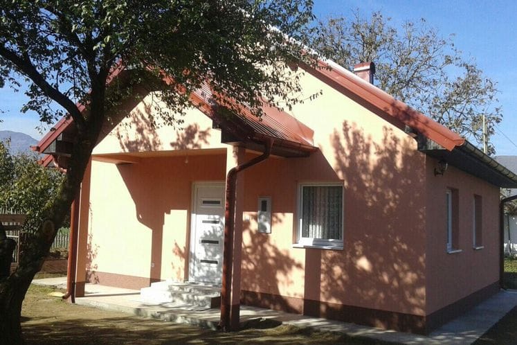 NAJAVA: Ministarka Kovačević uručiće ključeve od kuće Jolić Mihailu - bivšem štićeniku Dječjeg doma „Mladost“ iz Bijele