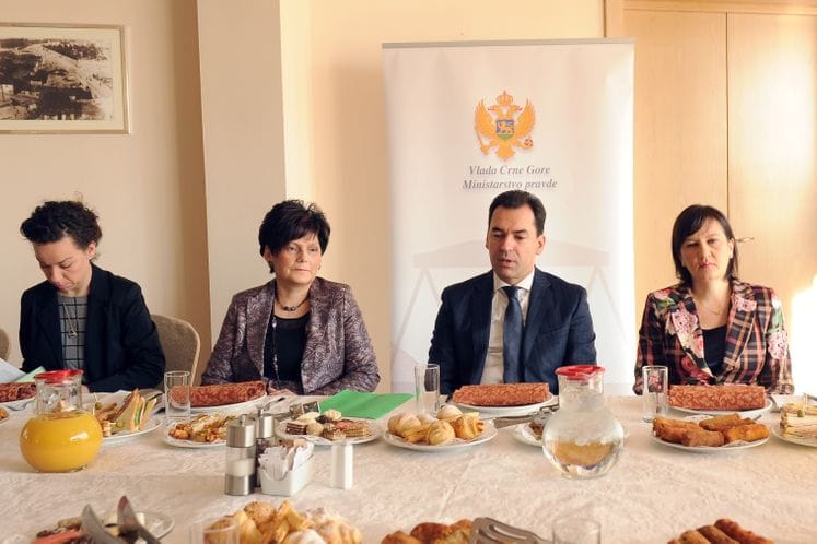 Saopštenje: Ministar pravde Zoran Pažin domaćin radnog doručka sa predstavnicima medija