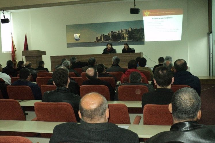 Saopštenje: Poljoprivrednicima iz Ulcinja i Bara predstavljene mjere Agrobudžeta za 2015. godinu i način usklađivanja sa EU politikom