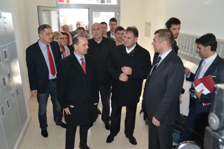 Ministar Numanović i gradonačelnik Stijepović obišli sindikalnu zgradu zdravstvenih radnika u Podgorici