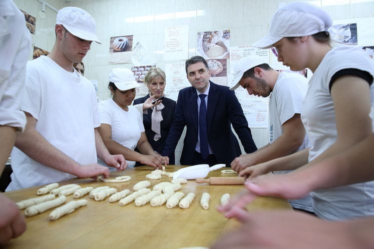 Saopštenje: Ministar Ivanović posjetio srednju stručnu školu „Spasoje Raspopović“ u Podgorici