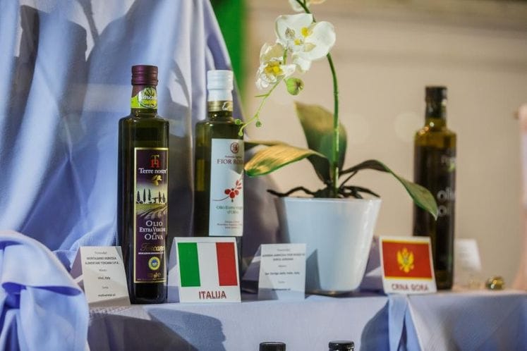 Uz podršku Ministarstva poljoprivrede i ruralnog razvoja 50 maslinara učestvovalo na Sajmu maslinara i uljara u Hrvatskoj