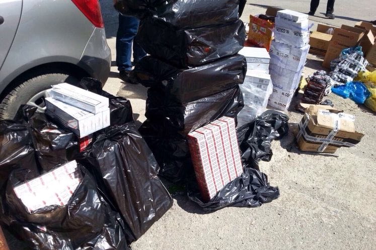 Zajedničko saopštenje: Uprava policije i Uprava carina u autobusu otkrili robu vrijednu skoro 37.000 eura; dva lica lišena slobode