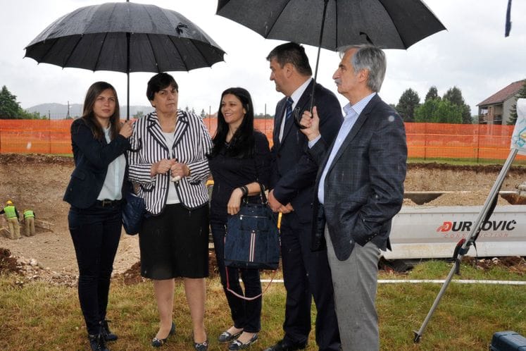 SAOPŠTENJE: Ministarka rada i socijalnog staranja Zorica Kovačević prisustvovala početku radova na izgradnji 62 stambene jedinice u Nikšiću