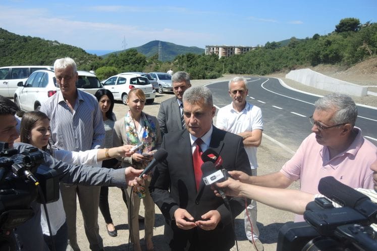 Saopštenje: Ministar Brajović obišao lokalitet Markovići gdje je završena sanacija klizišta