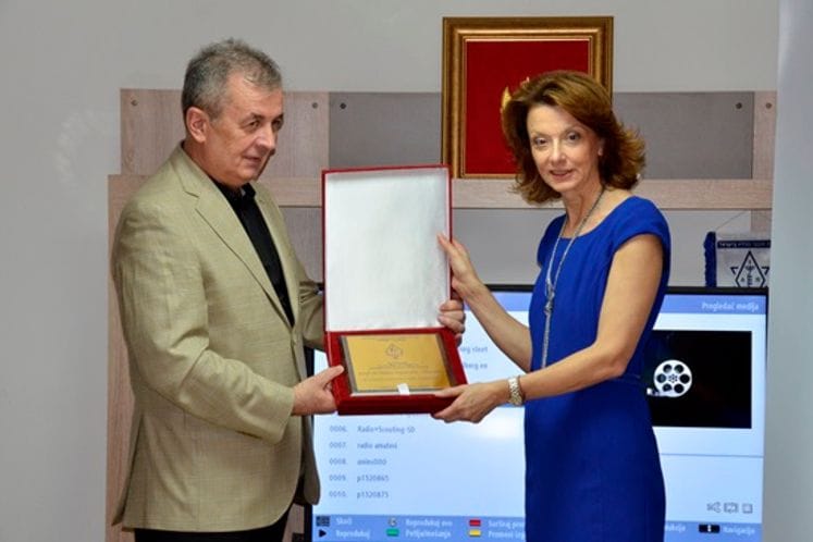 Ministru Pejanović-Đurišić uručena plaketa za uspješnu saradnju sa Savezom radio-amatera Crne Gore