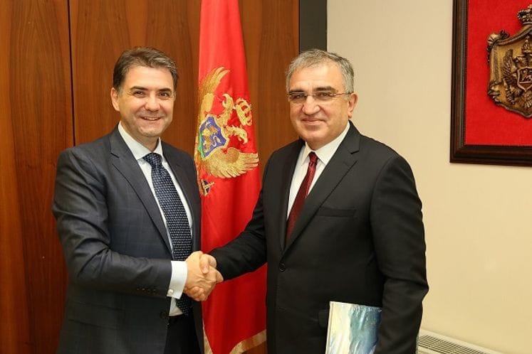 Saopštenje: Ministar Ivanović susreo se sa ambasadorom Turske Serhatom Galipom