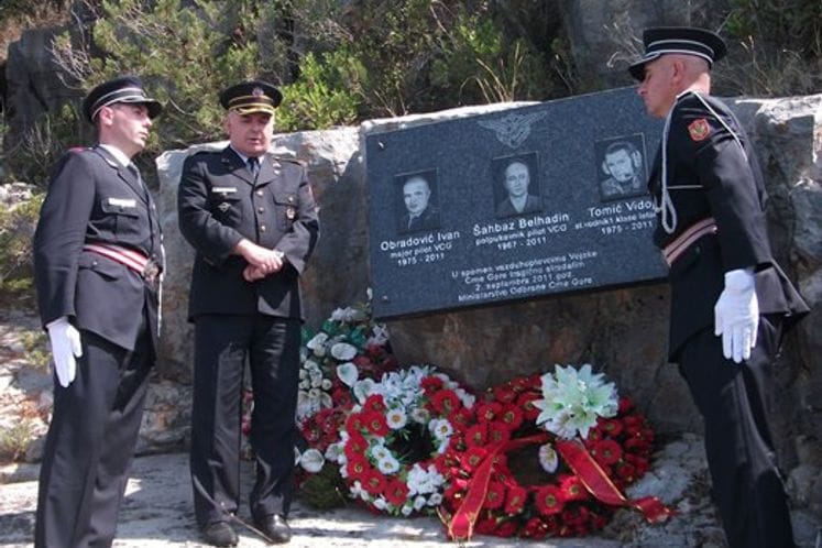 Položeni vijenci na spomen obilježje poginulim pripadnicima Vazduhoplovstva Vojske Crne Gore