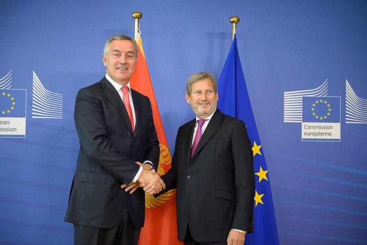 Brisel: Predsjednik Vlade Milo Đukanović razgovarao sa komesarom EU Johanesom Hanom