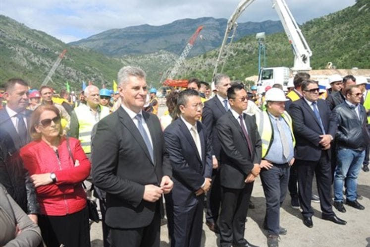 Ministar Brajović obišao gradilište mosta Moračica na trasi budućeg autoputa