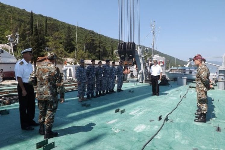 Pripadnicima Armije Republike Makedonije uručeni sertifikati nakon završenog Naprednog ronilačkog kursa