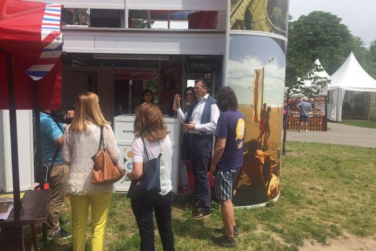 Saopštenje: Ministar Branimir Gvozdenović posjetio crnogorski štand na Beogradskom manifestu