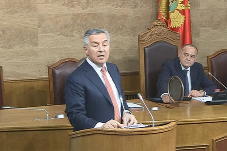 Predsjednik Vlade Milo Đukanović odgovarao na poslanička pitanja u okviru premijerskog sata