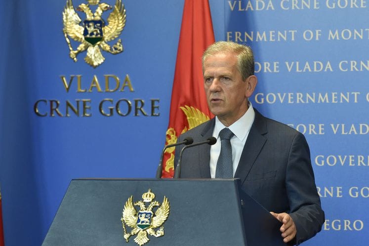 Izjava ministra zdravlja, Prof. dr Budimira Šegrta, povodom medijskih navoda o zaradama zaposlenih u zdravstvu