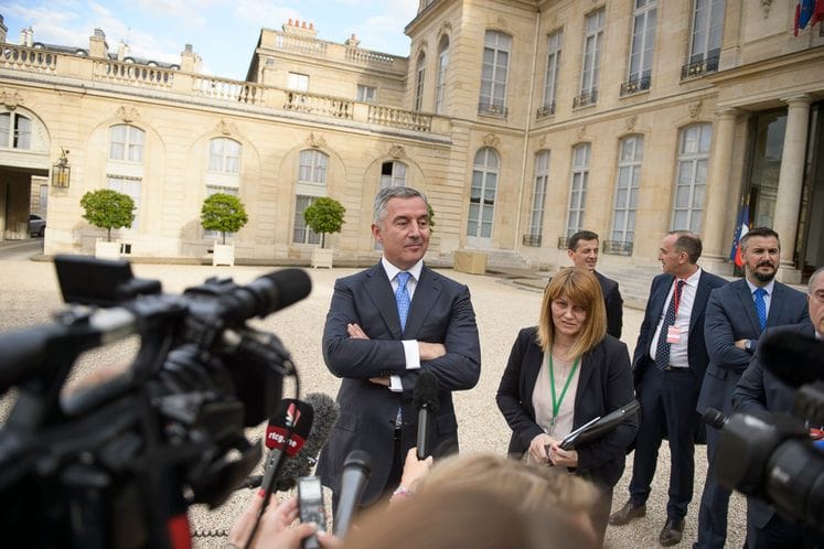 Pitanja novinara i odgovori predsjednika Vlade Mila Đukanovića nakon učešća na Samitu „Pariz Balkan 2016“