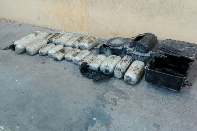 Zajedničko saopštenje: Policijski i carinski službenici u vozilu na ZGP Sukobin – Murićani otkrili 15,3 kilograma skanka